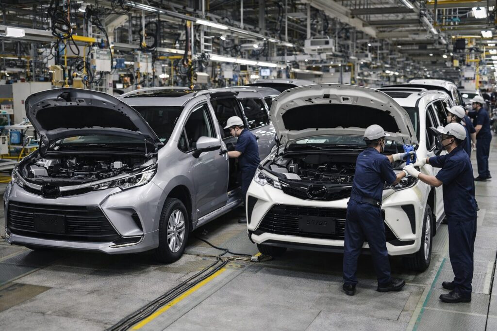 トヨタのミニバン・SUV製造業務