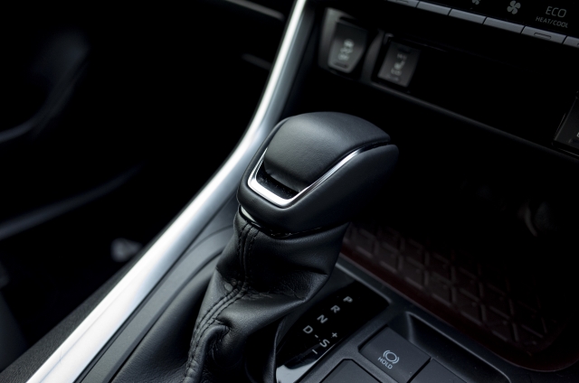 自動車部品の組立・加工・検査等の業務