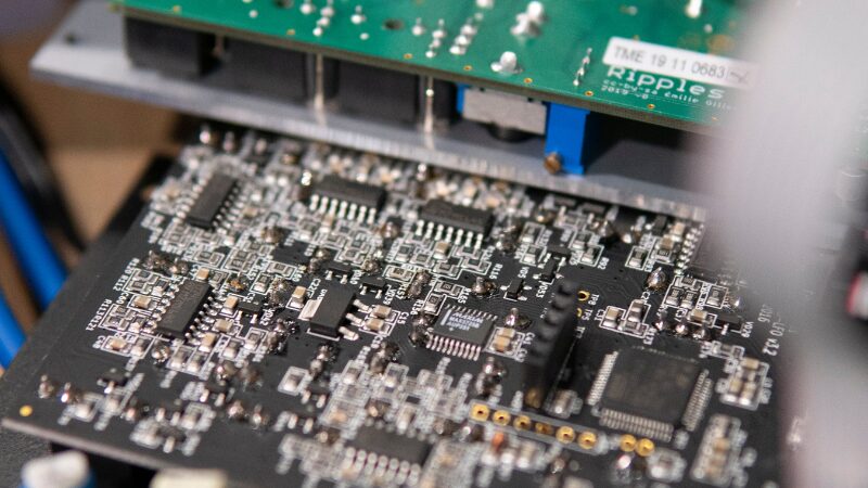 加工機械オペレーターのお仕事