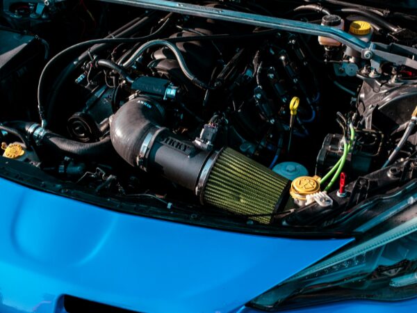 自動車部品をつくる軽作業・機械オペレーター