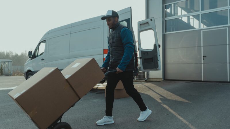 荷役省力装置の生産に掛かる技術支援・組立支援