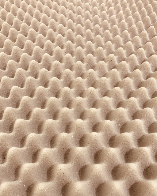 軟質ウレタンの製造、加工、プラスチック製品の製造に係る仕事や設備のメンテナンス